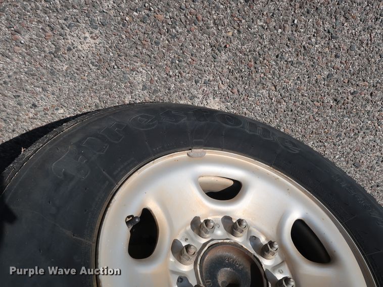 image for item DH3534 2003 Chevrolet Silverado 2500HD utility bed pickup truck