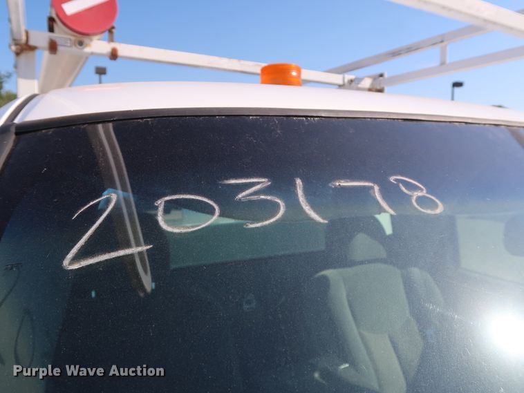 image for item DH3534 2003 Chevrolet Silverado 2500HD utility bed pickup truck