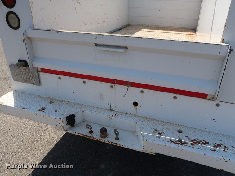 image for item DH3535 2005 GMC Sierra 2500HD utility bed pickup truck