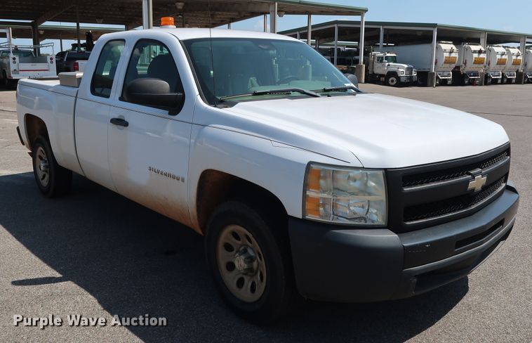 image for item DH3537 2009 Chevrolet Silverado 1500 Ext. Cab pickup truck
