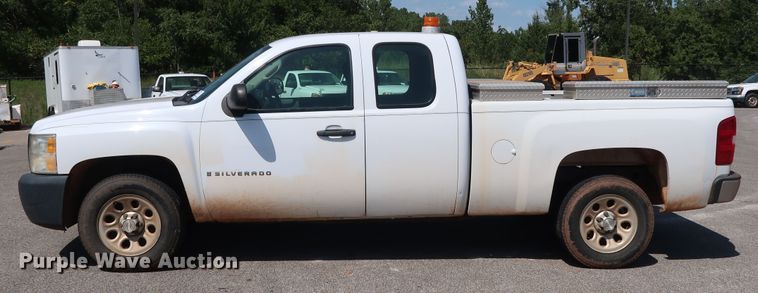 image for item DH3537 2009 Chevrolet Silverado 1500 Ext. Cab pickup truck