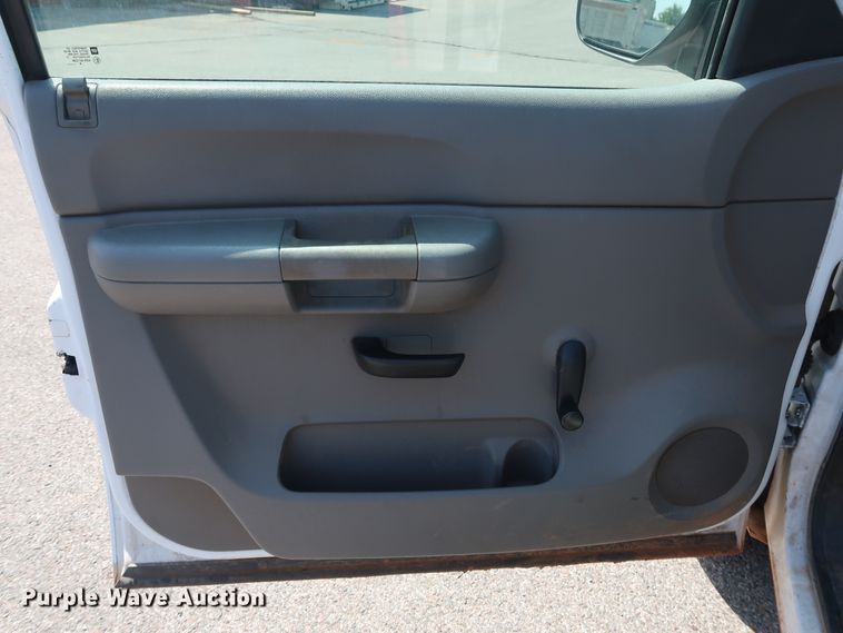 image for item DH3537 2009 Chevrolet Silverado 1500 Ext. Cab pickup truck