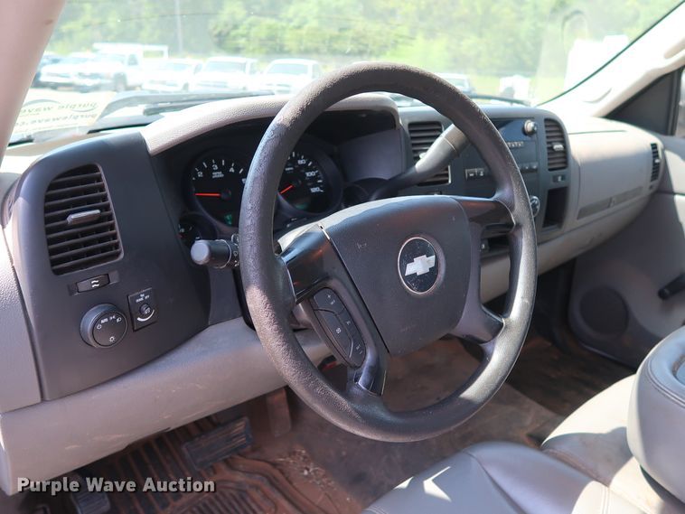 image for item DH3537 2009 Chevrolet Silverado 1500 Ext. Cab pickup truck