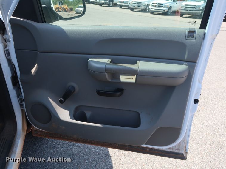 image for item DH3537 2009 Chevrolet Silverado 1500 Ext. Cab pickup truck