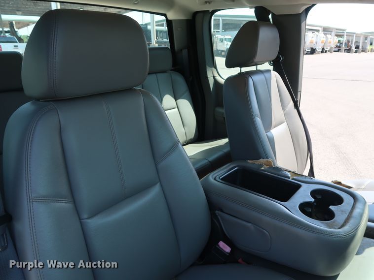 image for item DH3537 2009 Chevrolet Silverado 1500 Ext. Cab pickup truck