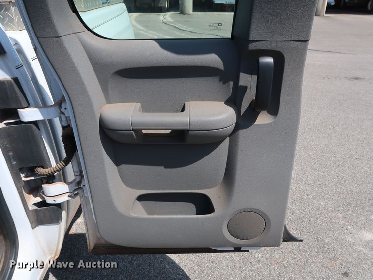 image for item DH3537 2009 Chevrolet Silverado 1500 Ext. Cab pickup truck