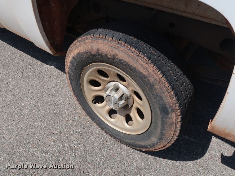 image for item DH3537 2009 Chevrolet Silverado 1500 Ext. Cab pickup truck