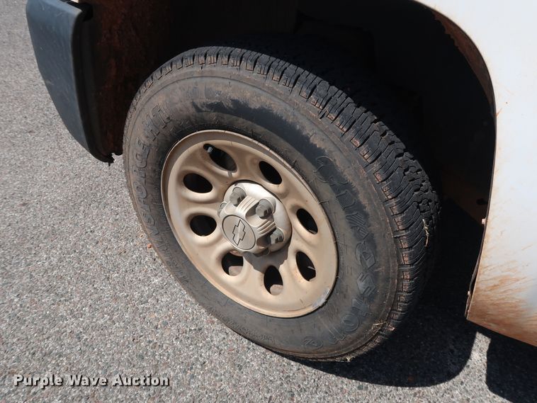 image for item DH3537 2009 Chevrolet Silverado 1500 Ext. Cab pickup truck