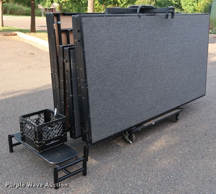 image for item FE9739 HMC Display stage