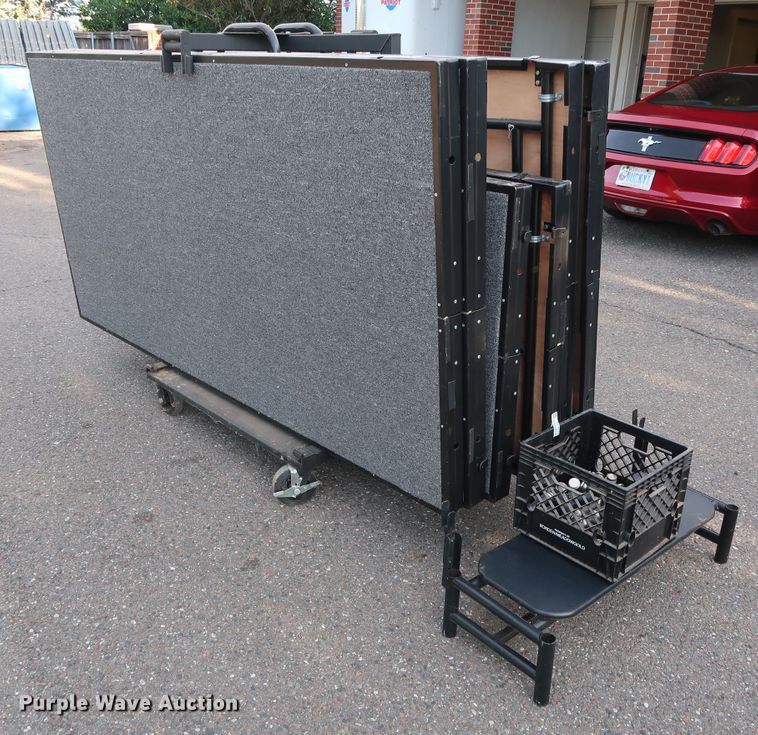 image for item FE9739 HMC Display stage