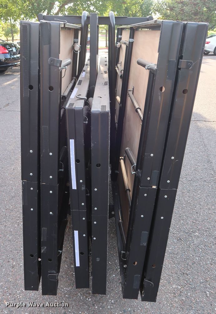 image for item FE9739 HMC Display stage