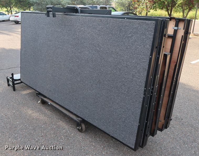 image for item FE9739 HMC Display stage