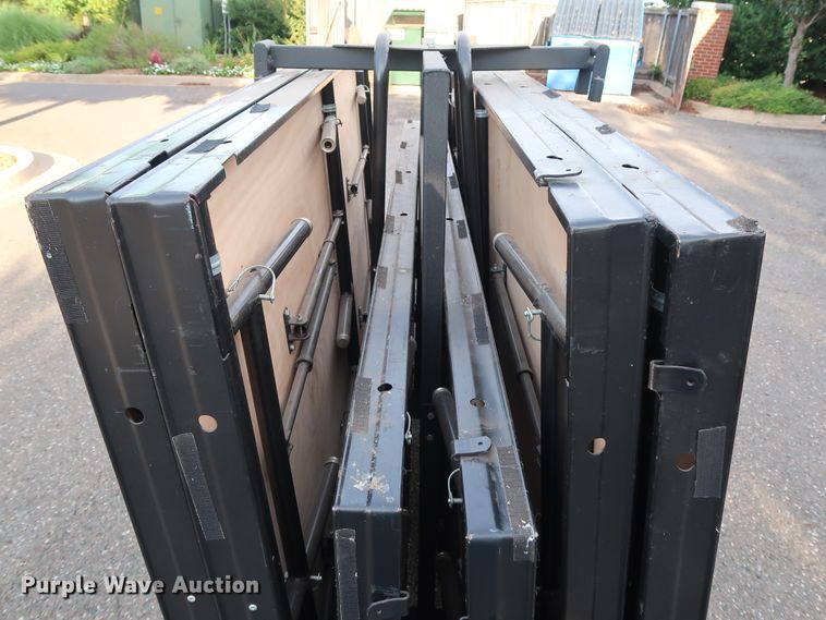 image for item FE9739 HMC Display stage