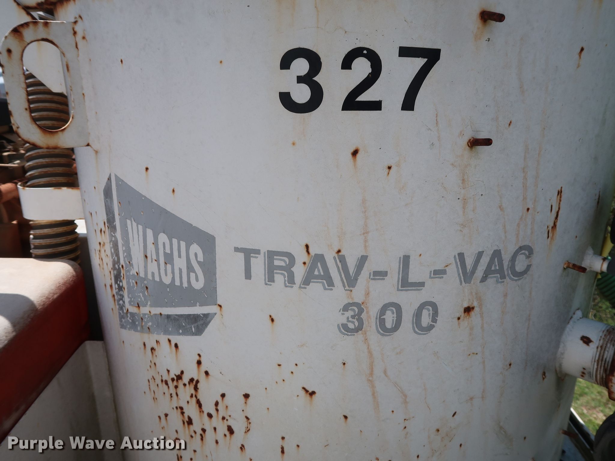 Wachs TravLVac 300 vacuum in Edmond, OK Item DH3523 sold Purple Wave