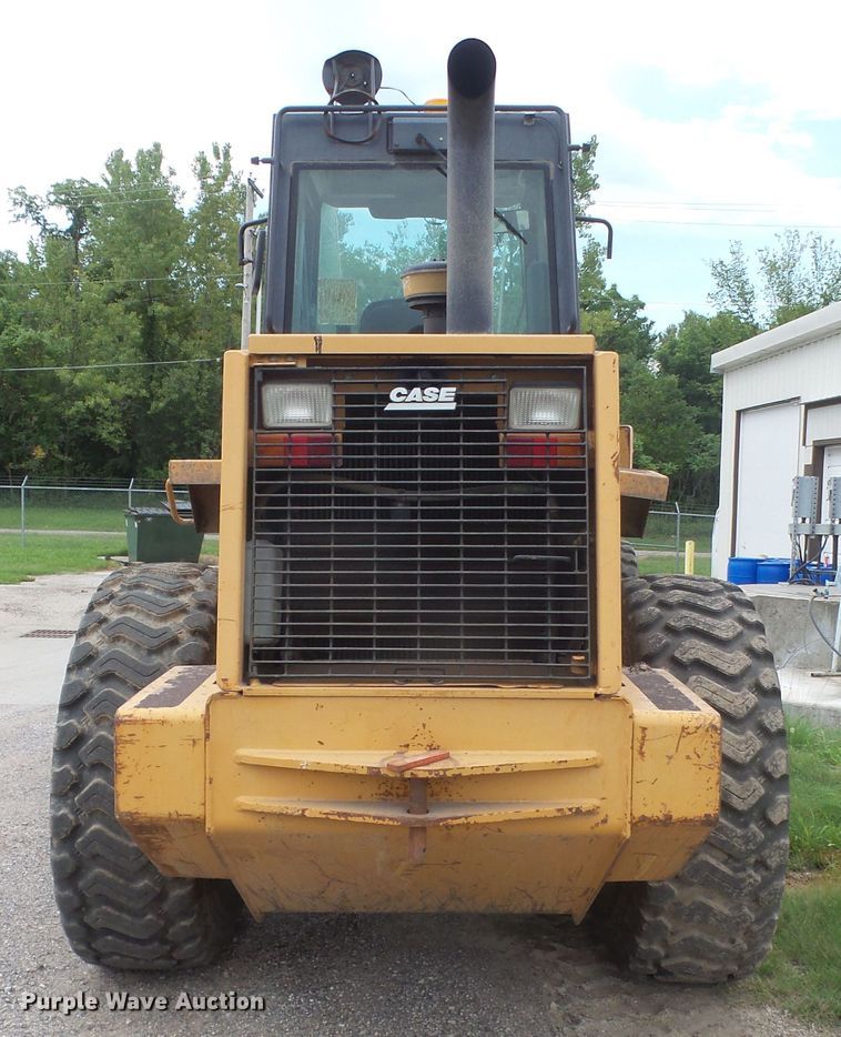 image for item DE2371 1997 Case 621B wheel loader