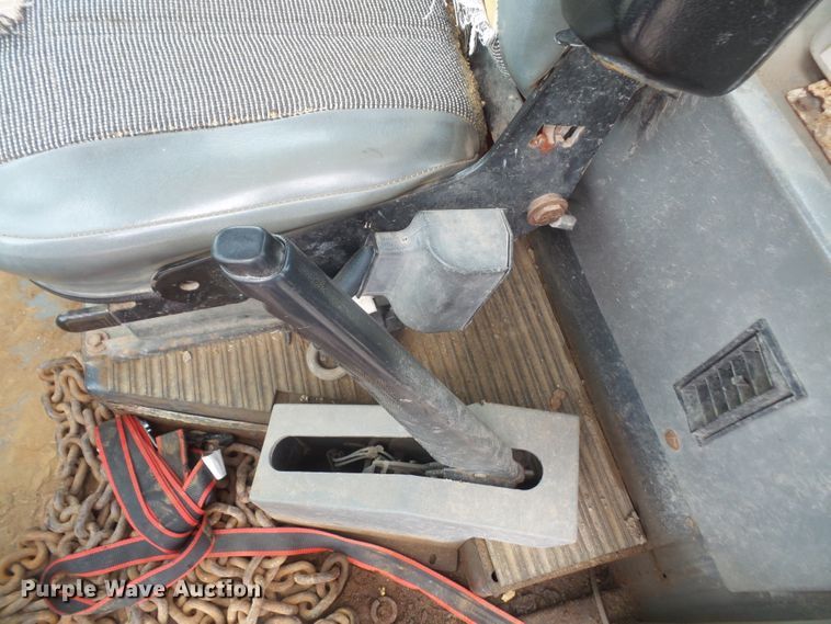 image for item DE2371 1997 Case 621B wheel loader