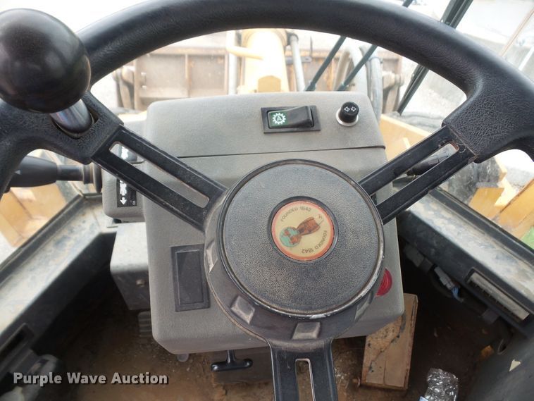 image for item DE2371 1997 Case 621B wheel loader