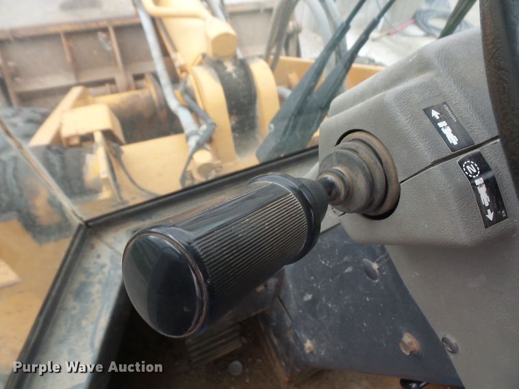 image for item DE2371 1997 Case 621B wheel loader