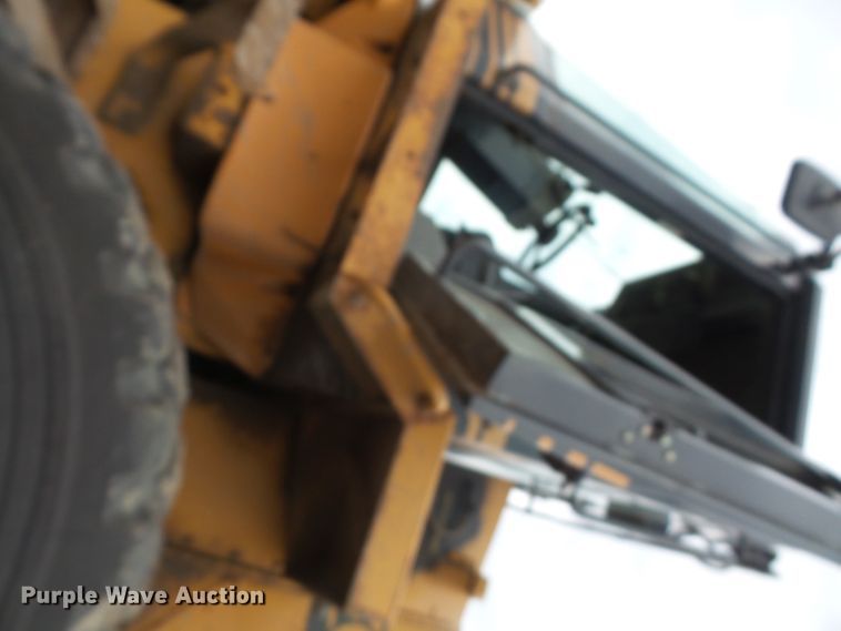 image for item DE2371 1997 Case 621B wheel loader