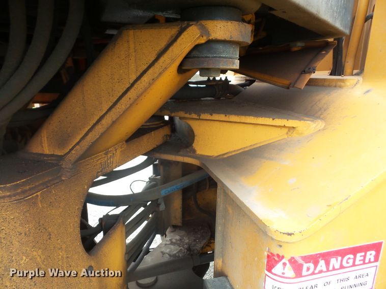 image for item DE2371 1997 Case 621B wheel loader