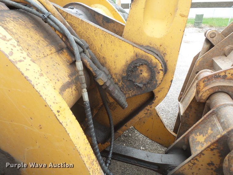image for item DE2371 1997 Case 621B wheel loader