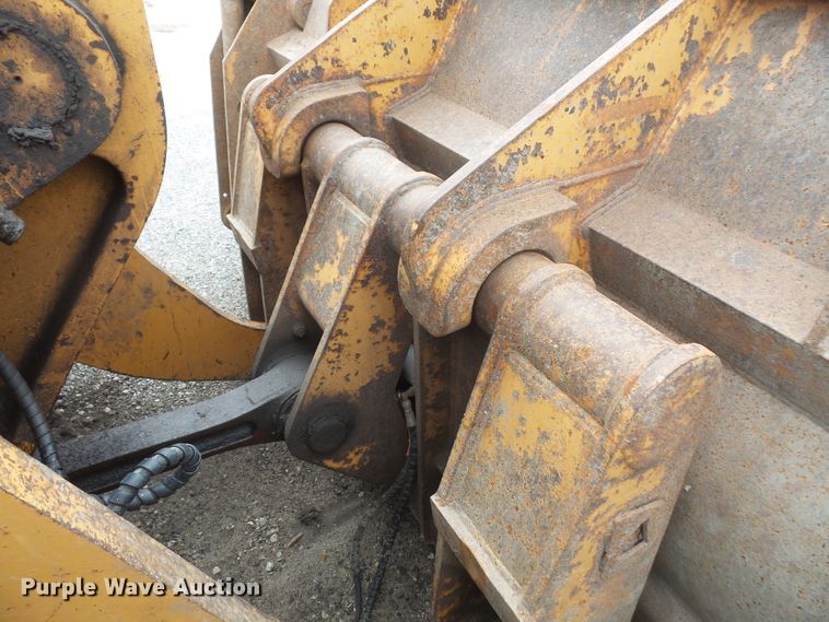 image for item DE2371 1997 Case 621B wheel loader