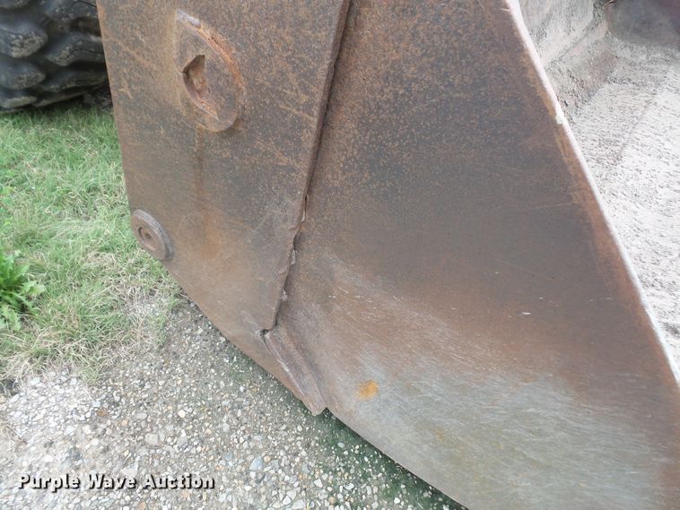 image for item DE2371 1997 Case 621B wheel loader