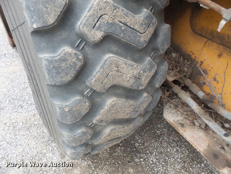image for item DE2371 1997 Case 621B wheel loader