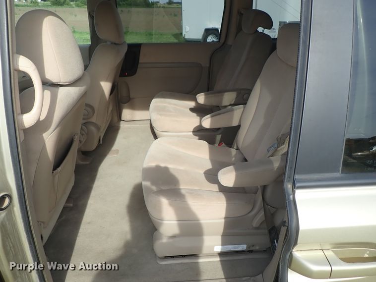 image for item DE5423 2007 Hyundai Entourage van