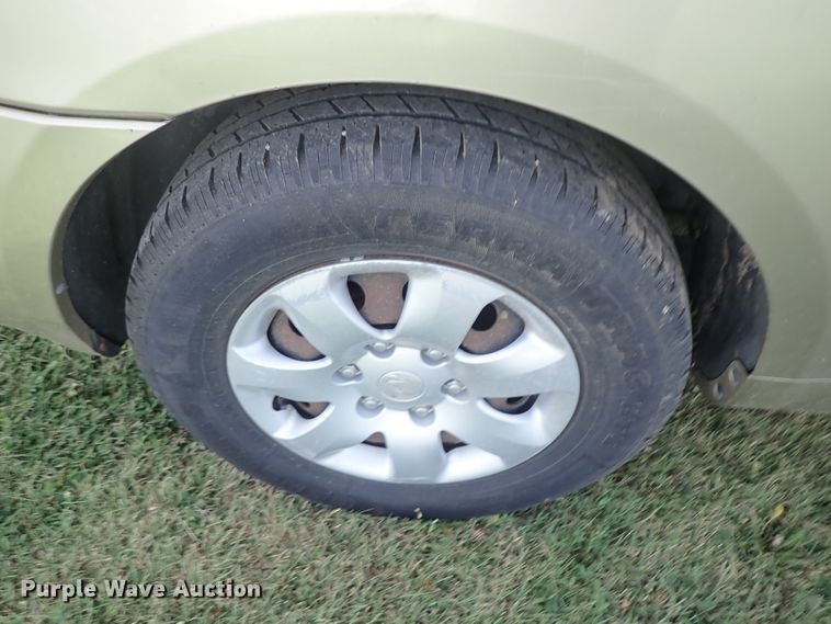 image for item DE5423 2007 Hyundai Entourage van