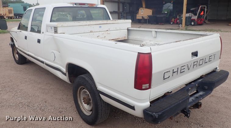 image for item DE5568 1998 Chevrolet C3500 Crew Cab pickup truck