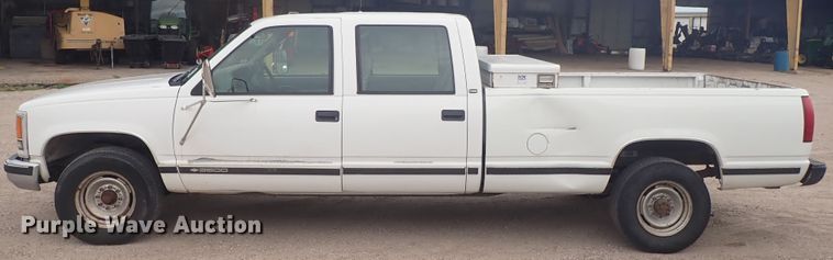image for item DE5568 1998 Chevrolet C3500 Crew Cab pickup truck