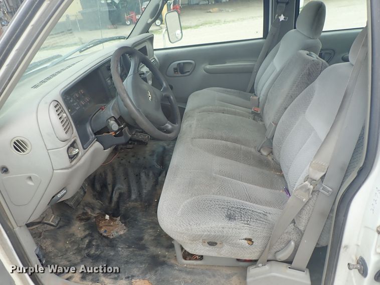 image for item DE5568 1998 Chevrolet C3500 Crew Cab pickup truck