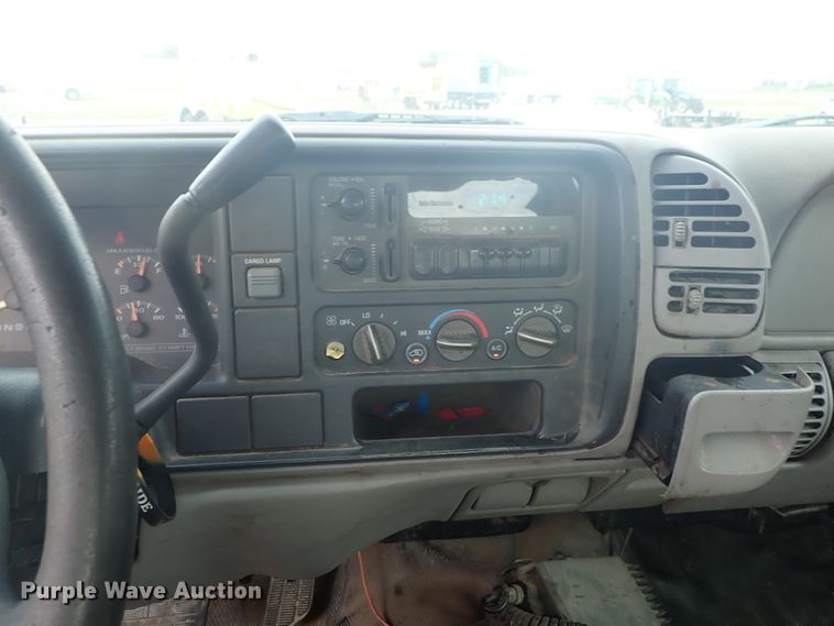 image for item DE5568 1998 Chevrolet C3500 Crew Cab pickup truck