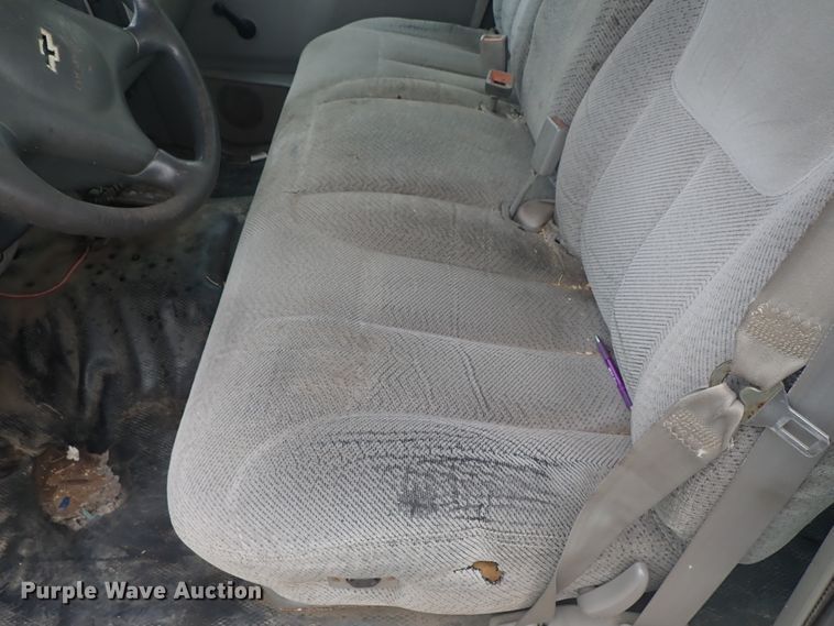 image for item DE5568 1998 Chevrolet C3500 Crew Cab pickup truck