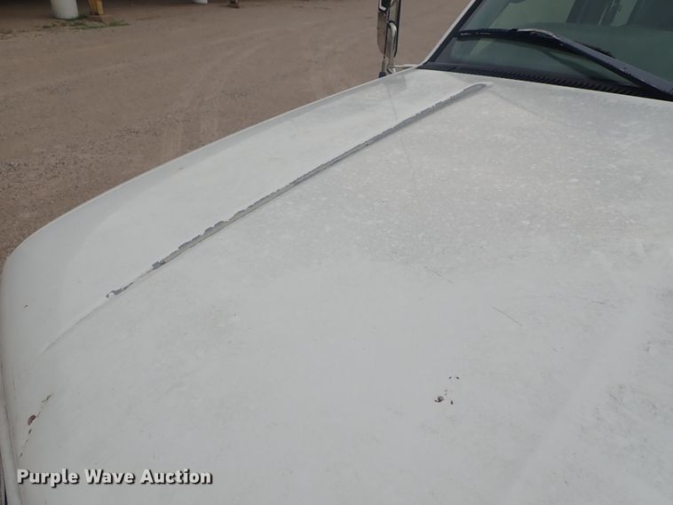 image for item DE5568 1998 Chevrolet C3500 Crew Cab pickup truck