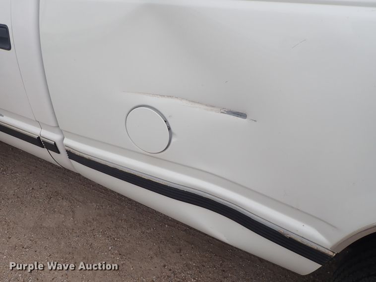 image for item DE5568 1998 Chevrolet C3500 Crew Cab pickup truck