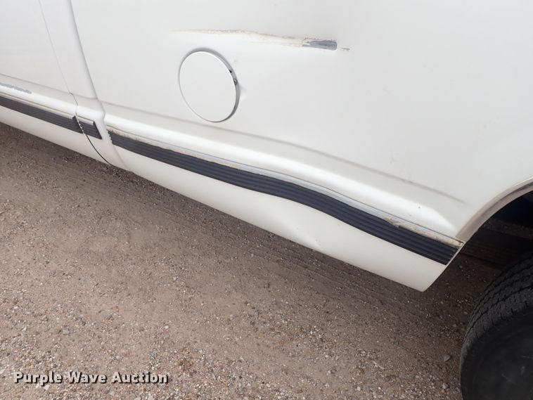 image for item DE5568 1998 Chevrolet C3500 Crew Cab pickup truck