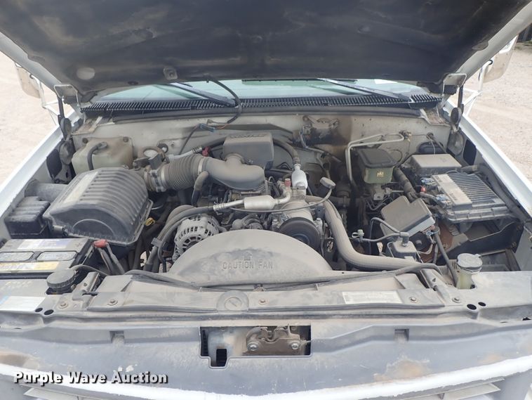 image for item DE5568 1998 Chevrolet C3500 Crew Cab pickup truck