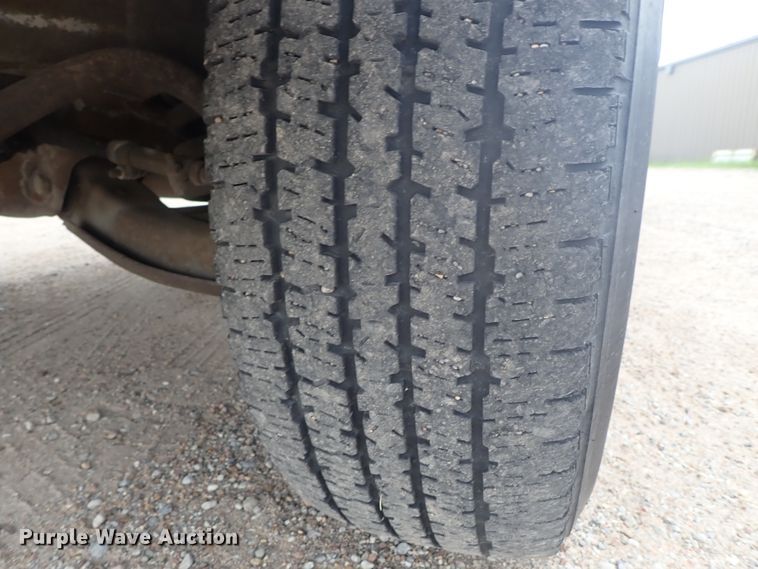 image for item DE5568 1998 Chevrolet C3500 Crew Cab pickup truck