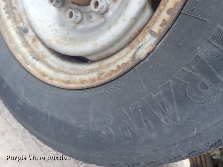 image for item DE5568 1998 Chevrolet C3500 Crew Cab pickup truck