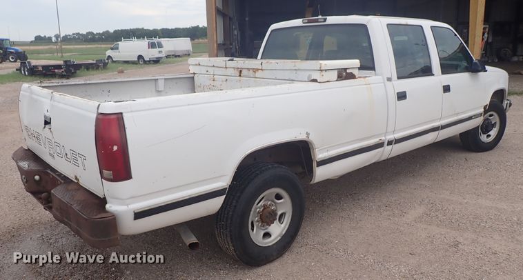 image for item DE5569 1996 Chevrolet C3500 Crew Cab pickup truck