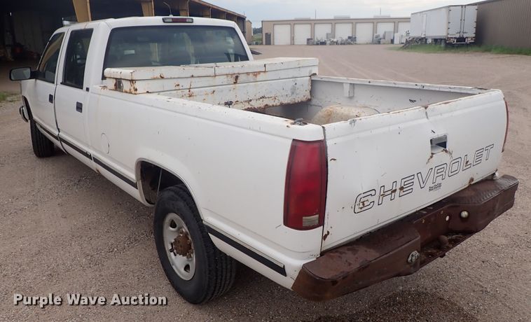 image for item DE5569 1996 Chevrolet C3500 Crew Cab pickup truck