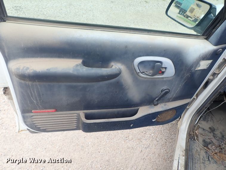 image for item DE5569 1996 Chevrolet C3500 Crew Cab pickup truck