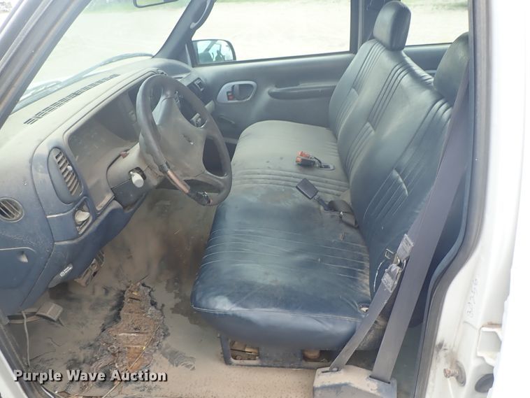 image for item DE5569 1996 Chevrolet C3500 Crew Cab pickup truck