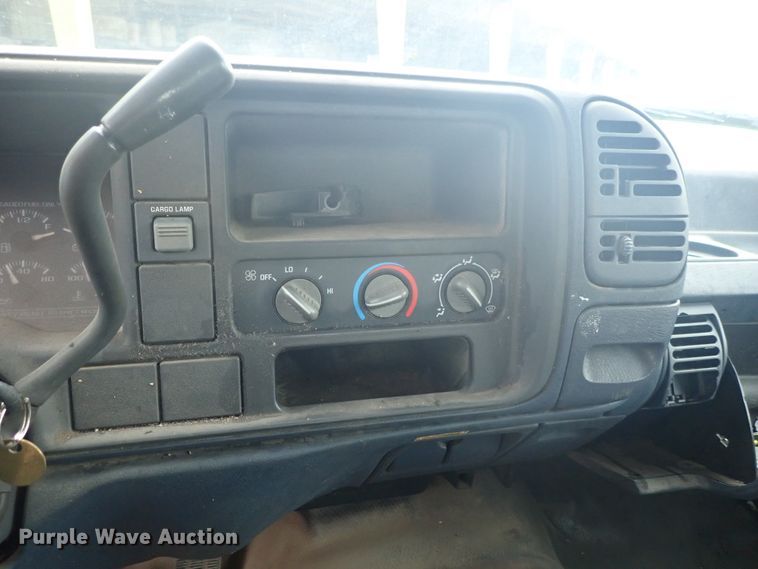 image for item DE5569 1996 Chevrolet C3500 Crew Cab pickup truck