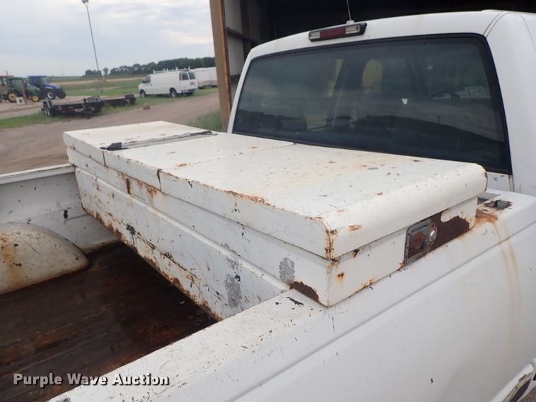 image for item DE5569 1996 Chevrolet C3500 Crew Cab pickup truck