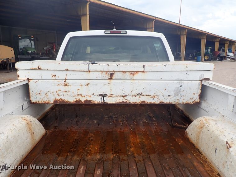 image for item DE5569 1996 Chevrolet C3500 Crew Cab pickup truck