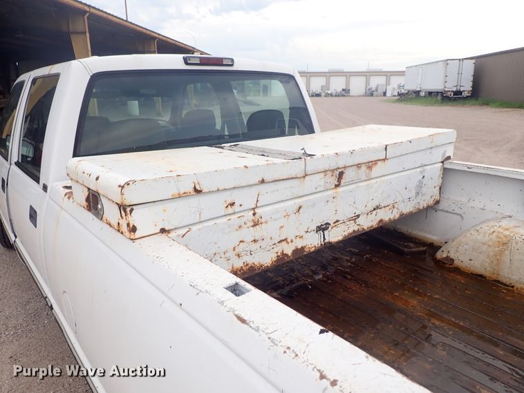 image for item DE5569 1996 Chevrolet C3500 Crew Cab pickup truck