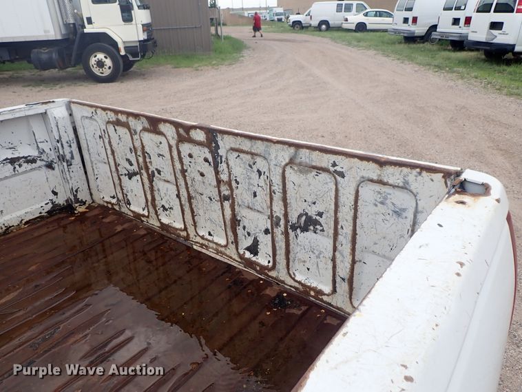 image for item DE5569 1996 Chevrolet C3500 Crew Cab pickup truck